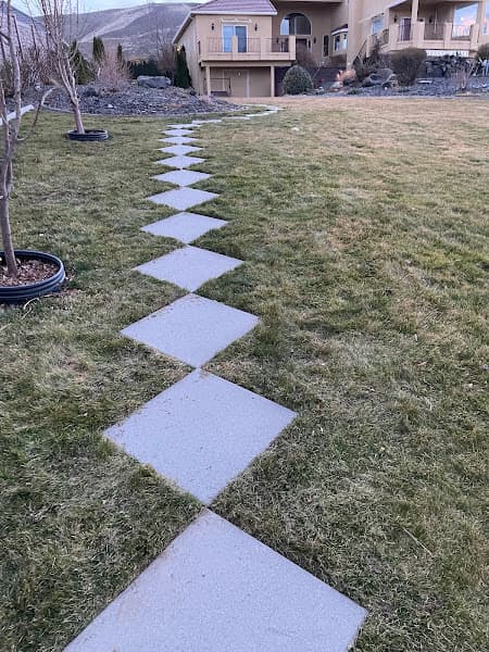 leyva's Moon Landscaping LLC photo