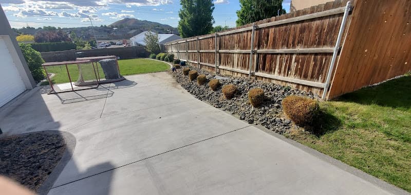 SIERRA'S LANDSCAPING LLC photo